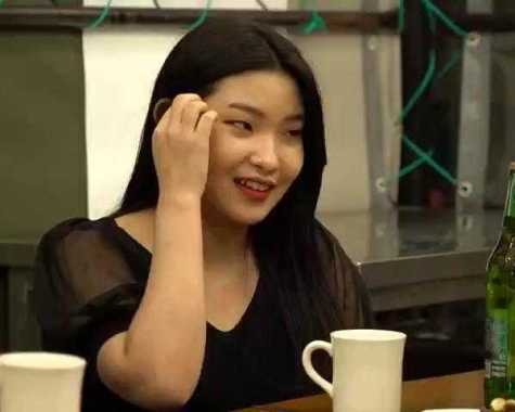 [Film 18+] Kakak Perempuan Payudara Jumbo